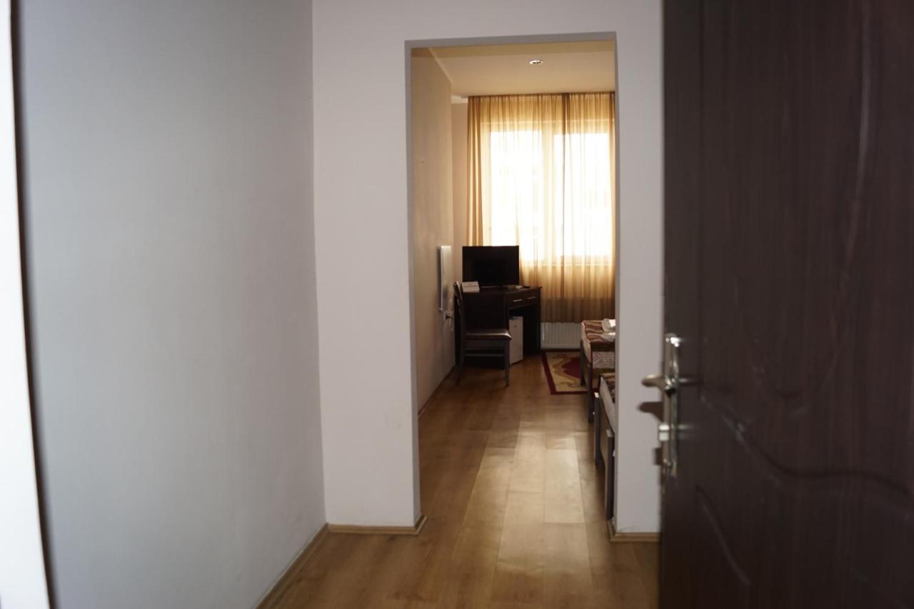 Iar Hotel Μπατούμι Εξωτερικό φωτογραφία