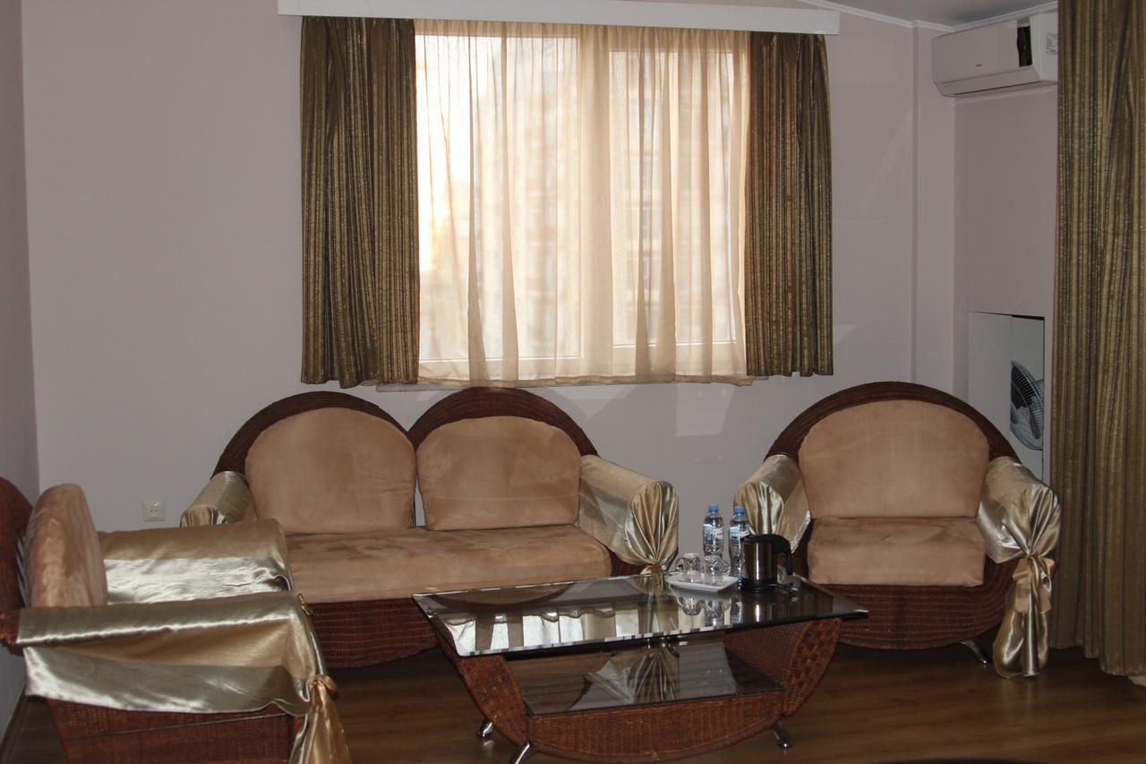 Iar Hotel Μπατούμι Εξωτερικό φωτογραφία